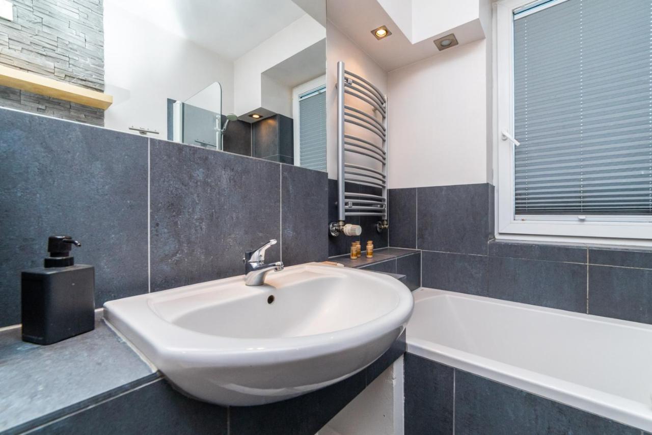 Grey By Oneapartments Gdansk Bagian luar foto